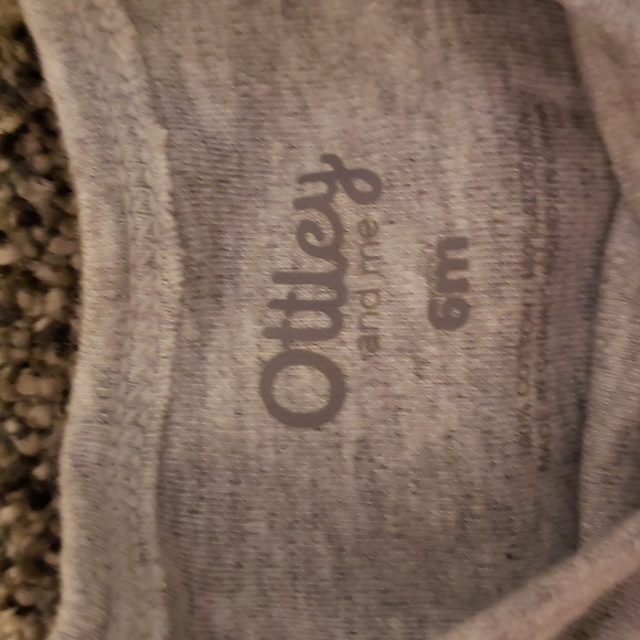 BUNDLE OF 3 CHRISTMAS OUTFITS - Picture 4 of 10